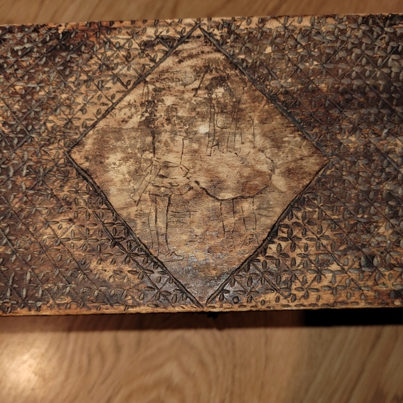 Vintage Tramp Art Style Box - Picture 3 of 9